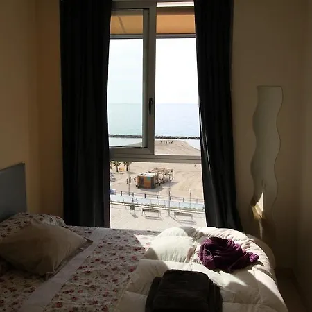 Apartamento Playa Postiguet 阿利坎特